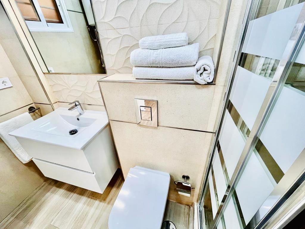 베날마데나코스타 Moderno Y Nuevo Apartamento Playa 아파트 외부 사진