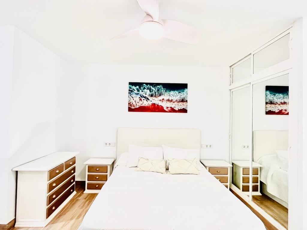 베날마데나코스타 Moderno Y Nuevo Apartamento Playa 아파트 외부 사진